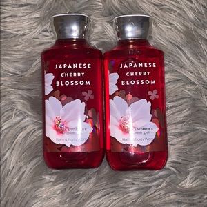 2 Bath and Body Works shower gels
